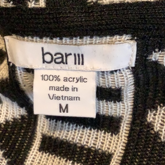 Bar III Black White Open Front Geometric Aztec Sweater Cardigan Size M - Picture 9 of 9